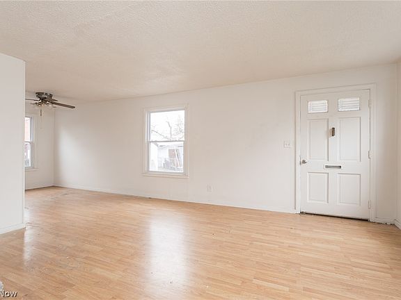 3rd image of 14012-14014 Seneca Ct