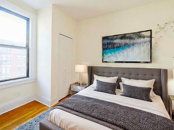 5th image of 201 E 30th St APT 52