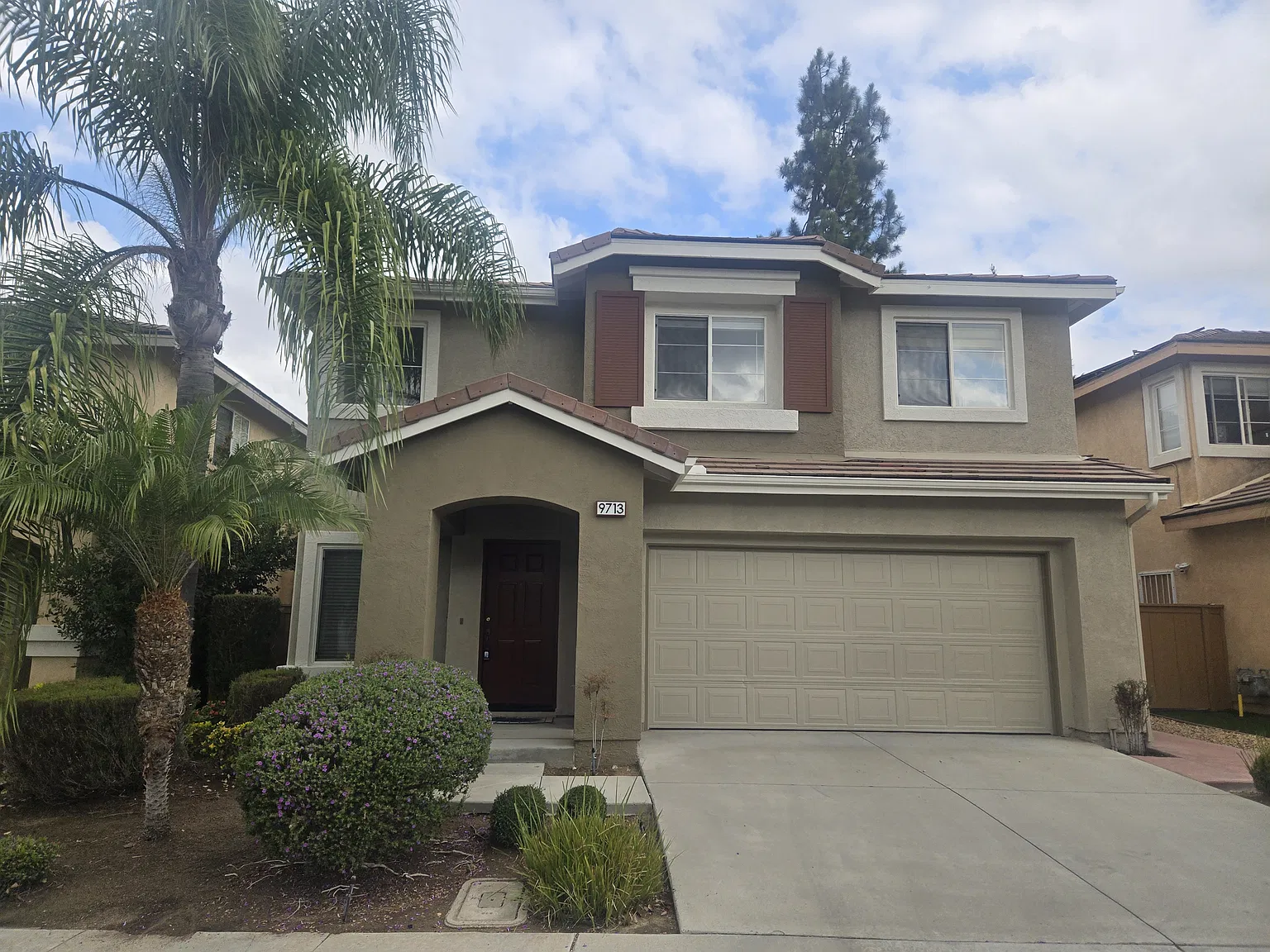 3 bed, 2.5 bath, 1690 sqft, $4,300 — Photo 1