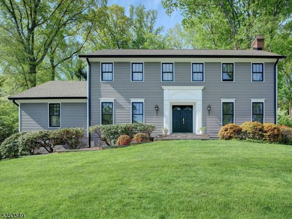 18 Armstrong Rd