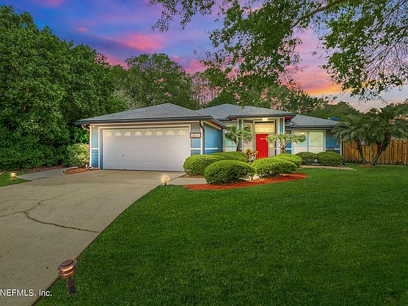 4th image of 12214 Silver Saddle Dr