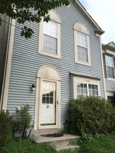 Townhouse with parking, fenced yard (June 3, 2017) - Parsons Ct