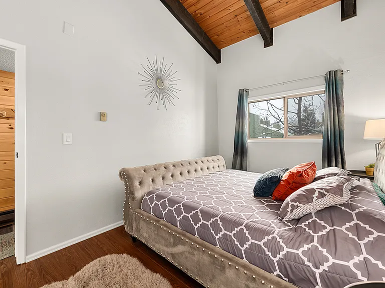 Ensuite Primary Bedroom 1 | Kingsize Bed