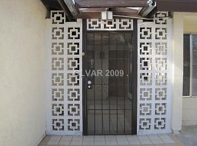 3rd image of 4708 Teakwood Ave