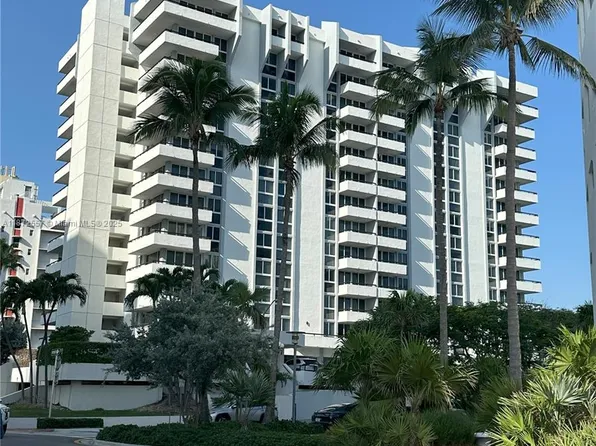 3200 Collins Ave APT 113, Miami Beach, FL 33140