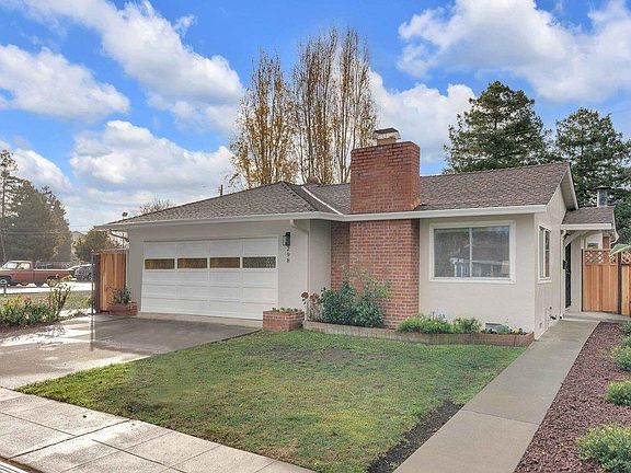 3rd image of 298 Alturas Ave