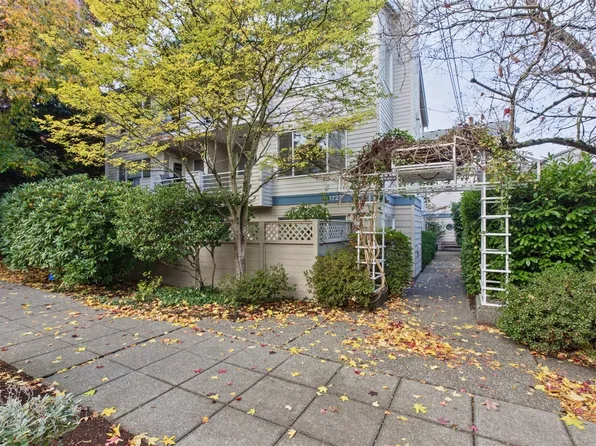 2727 Franklin Avenue E #202, Seattle, WA 98102