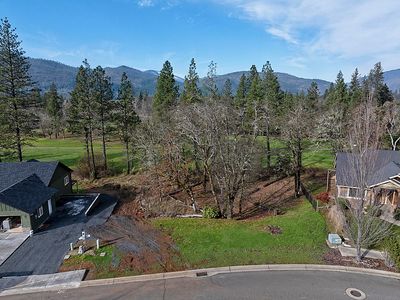 1430 Golf Club Dr, Cave Junction, OR, 97523