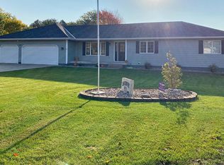5085 W Cottonwood Cv, Hastings, NE 68901