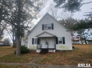705 W Adams St, Blandinsville, IL 61420