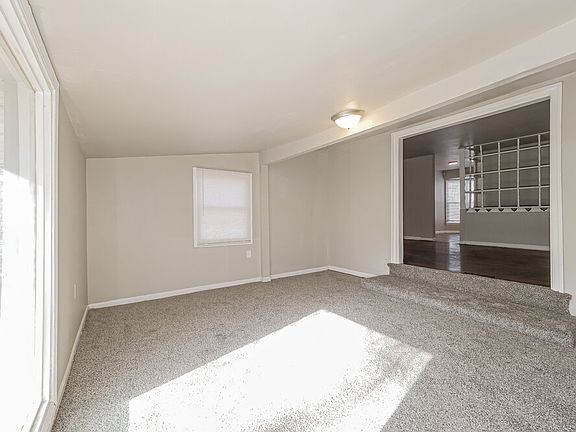 4th image of 5903 Fairlane Dr