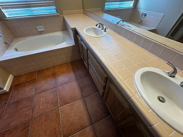 625 Roscommon Pl — Photo 32