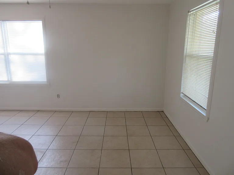 787 Orange St — Photo 18