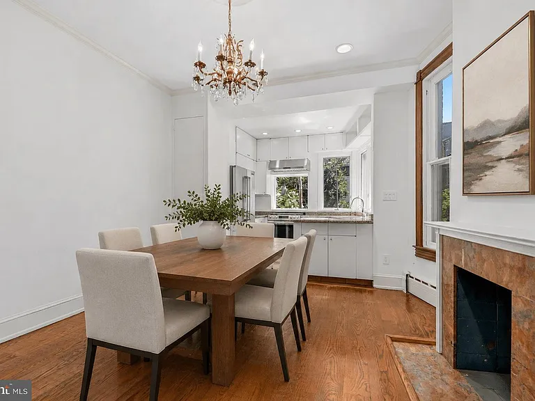 3044 Cambridge Pl NW — Photo 5