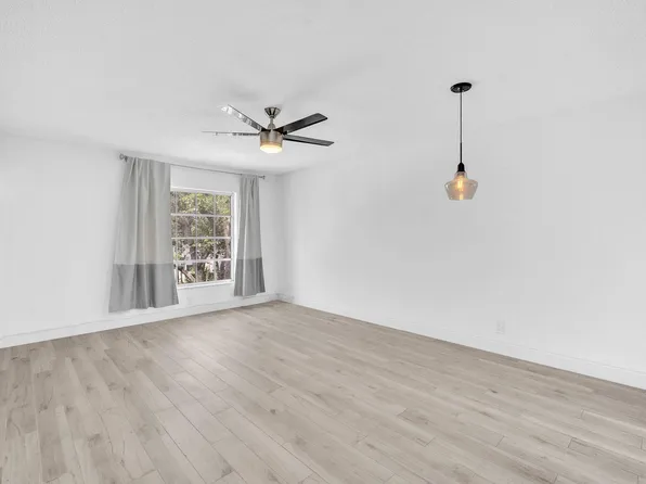 2270 NE 68th St 1927, Fort Lauderdale, FL 33308