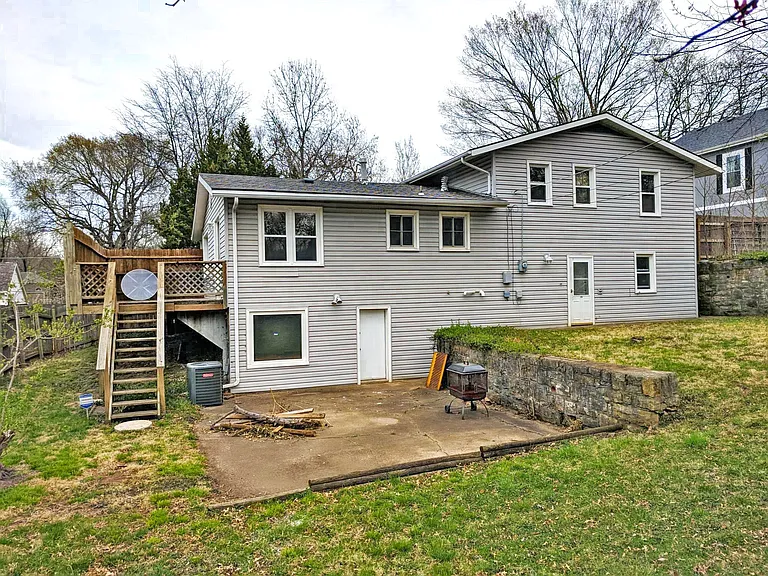 4920 Rainbow Blvd — Photo 10