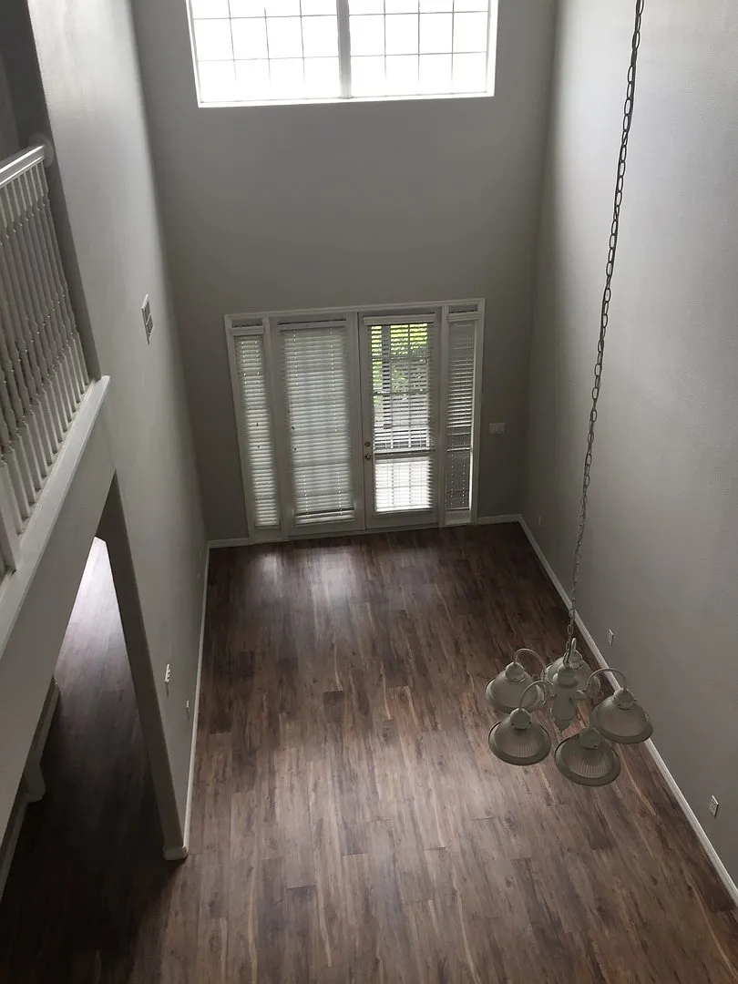Updated 3 Bedroom Townhome in the Arbor Meadows Gated Community — Photo 4