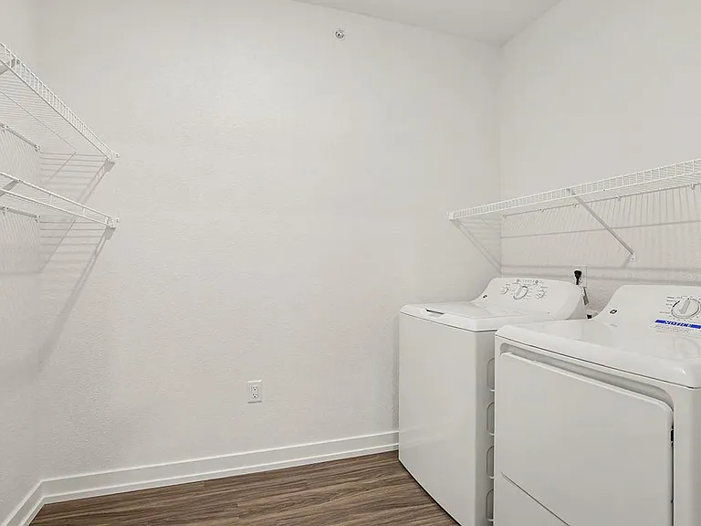 Meadowbrooke Apartment Homes — Photo 57