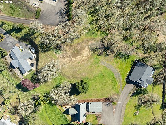 3rd image of 1903 NE Beulah Dr