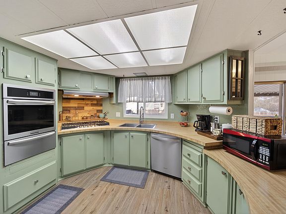 4th image of 1059 Eagle Nest Rd