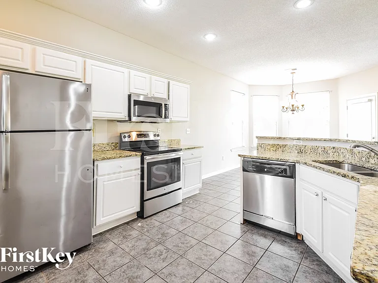 7298 Hunters Horn Dr — Photo 9