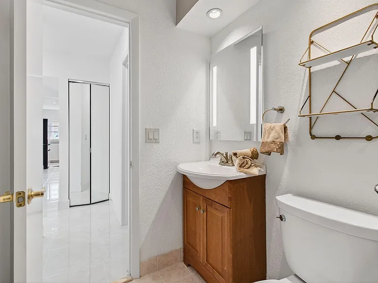 6105 Via Laguna Ln — Photo 45