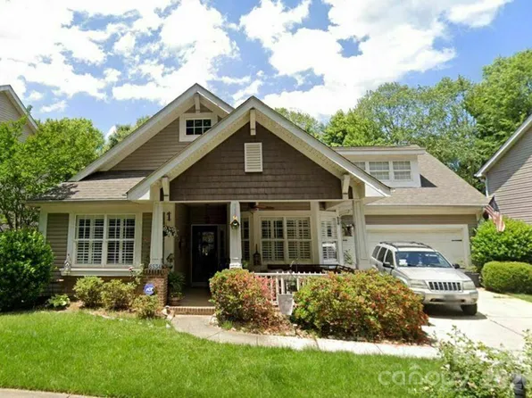 6534 Colonial Garden Dr, Huntersville, NC 28078