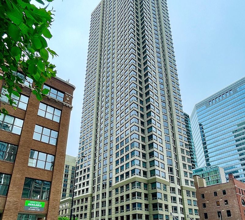 1st image of 440 N Wabash Ave APT 3006