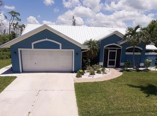 3662 Papaya St, Saint James City, FL 33956