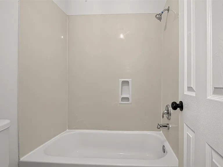 20707 Pine Rain Ct — Photo 37