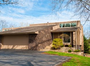 5664 Spring Brook Rd, Rockford, IL 61114