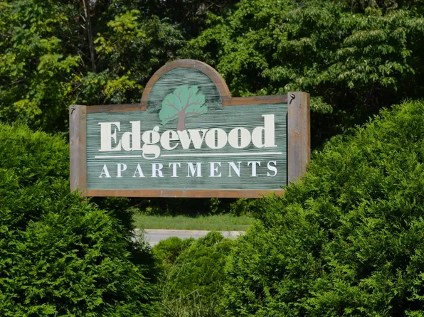 Edgewood Apartments, 3201 Mall Ct #C-1, Michigan City, IN 46360