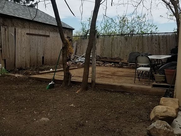 2nd image of 8421 Chapin Pkwy #1