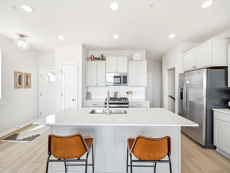 6719 Bluestem Way — Photo 3