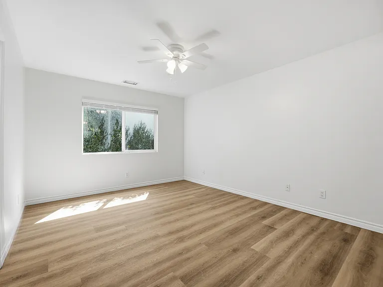 6230 Rose St — Photo 13