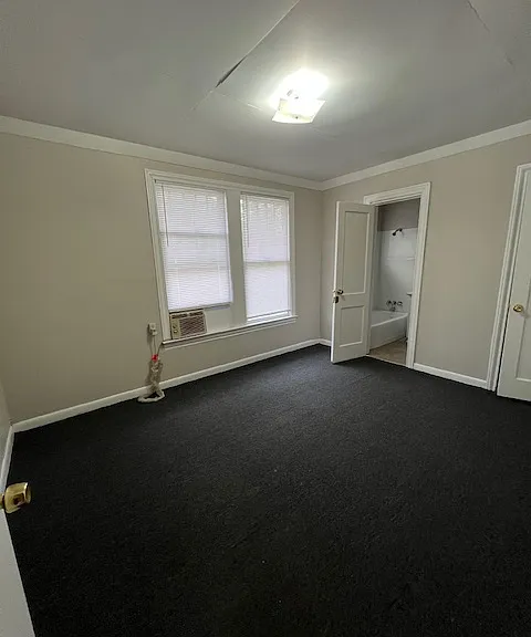 585 Campus St — Photo 2