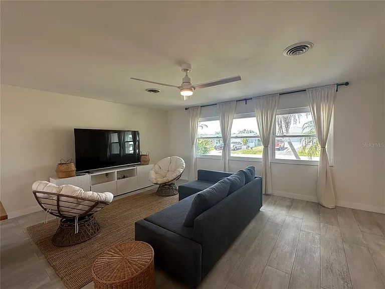 65 Oakland Hills Pl — Photo 5