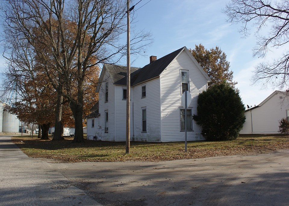 1st image of 206 N Steele St