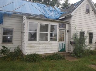 214 E Lyon St, Morganfield, KY 42437