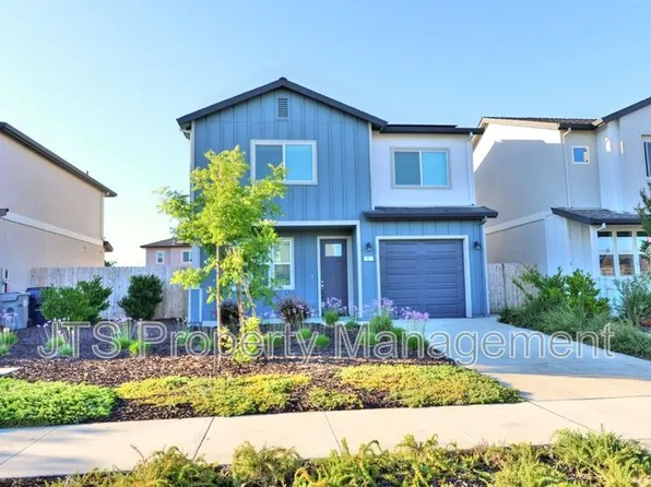 5 Oak Manor Way, Sacramento, CA 95838