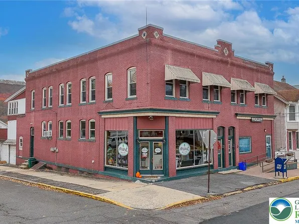 432 Center St #434, Jim Thorpe, PA 18229