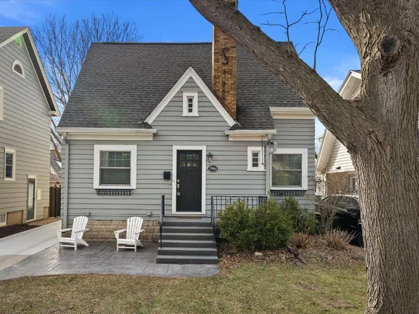 5961 North Kent AVENUE, Whitefish Bay, WI 53217