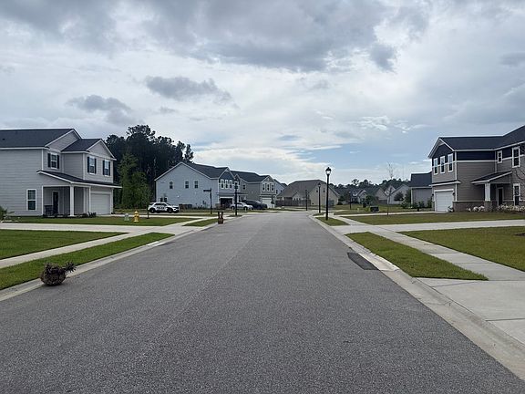 4th image of 123 Melody Dr