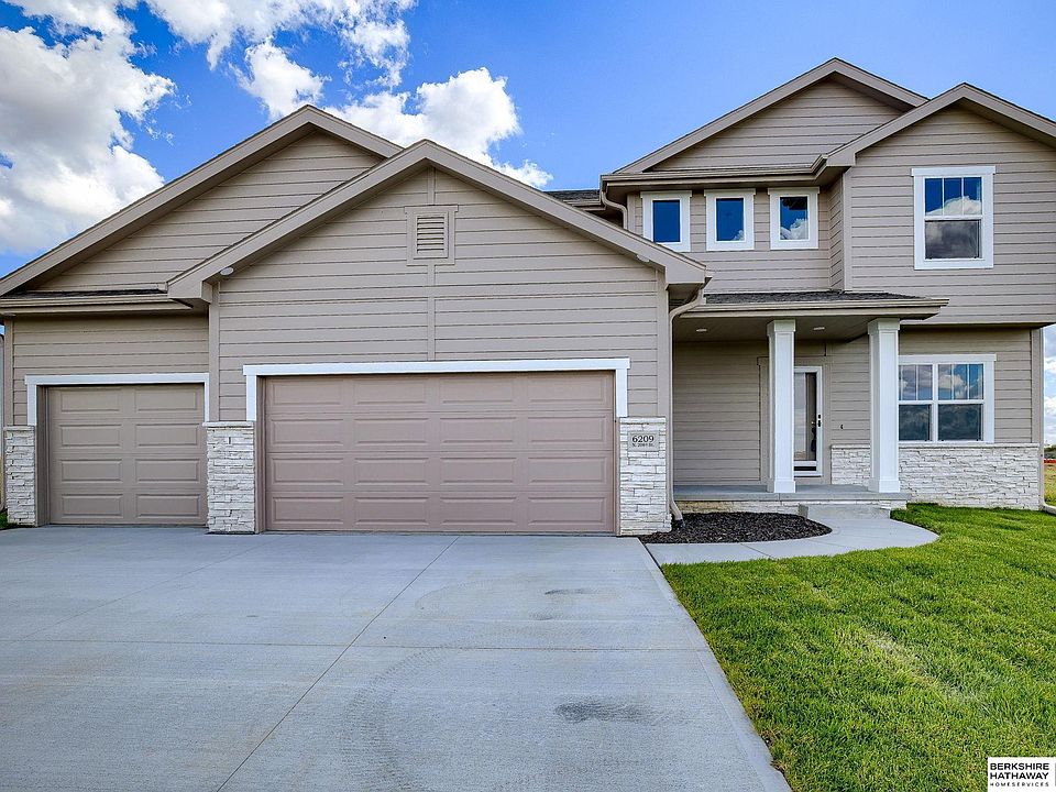 1st image of 6209 N 208th St