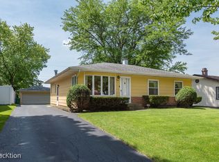 1107 Coral Dr, Lockport, IL 60441