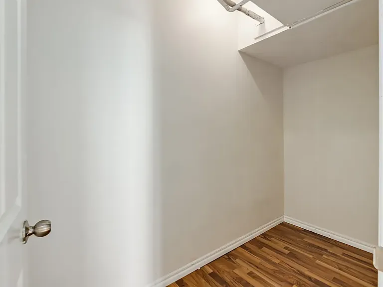608 2nd St W #308 — Photo 10
