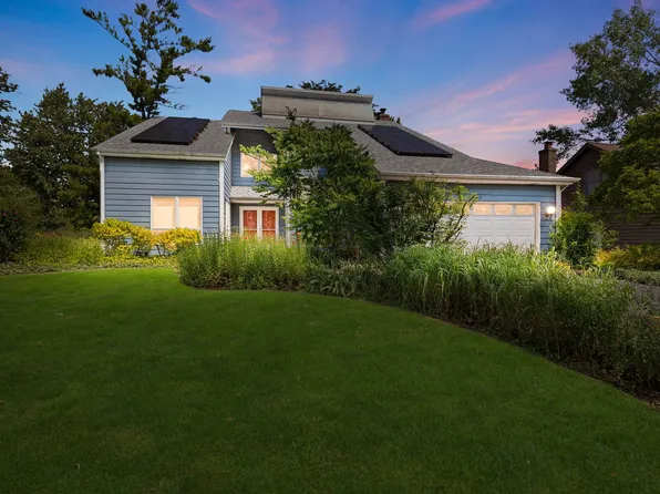 3007 Monterey Dr, Flossmoor, IL 60422