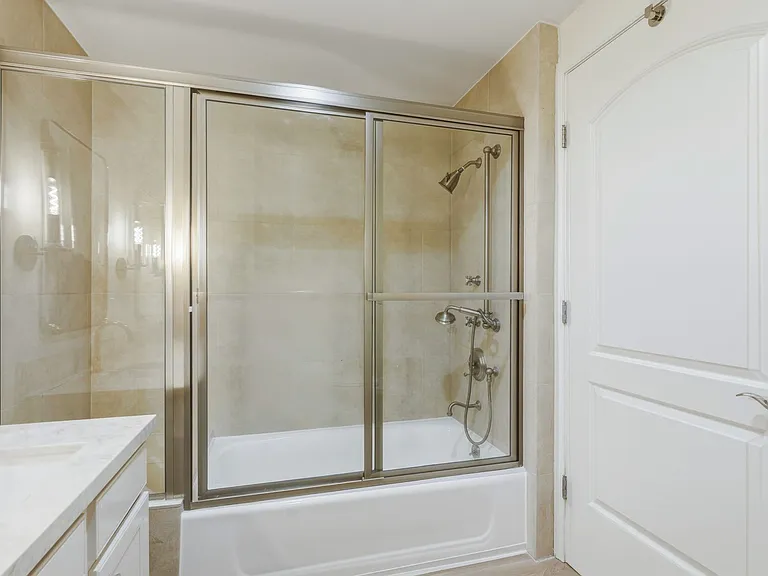 1444 S Point View St #204 — Photo 20