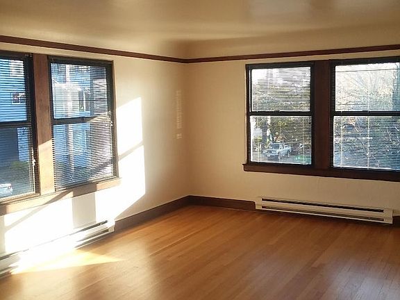 5th image of 403 14th Ave E #1B-1Ba