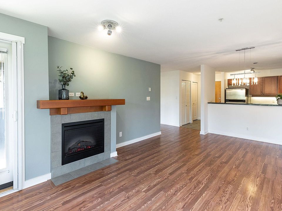 1st image of 675 Park Cres #406